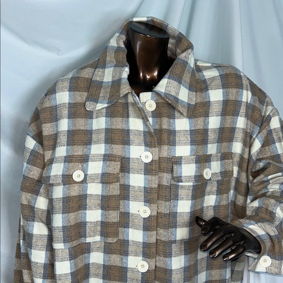 Fashion Nova. patent Me Plaid Shacket - Medium - New - Picture 3 of 13